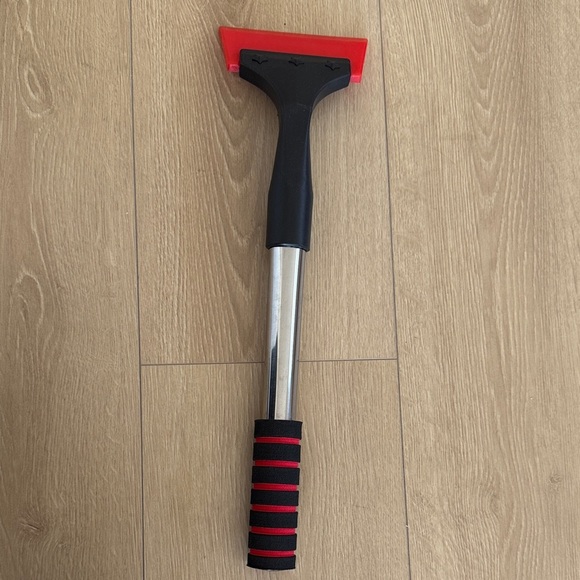 Red and Black Ice Scraper with Foam Grip NWOT - Picture 5 of 6